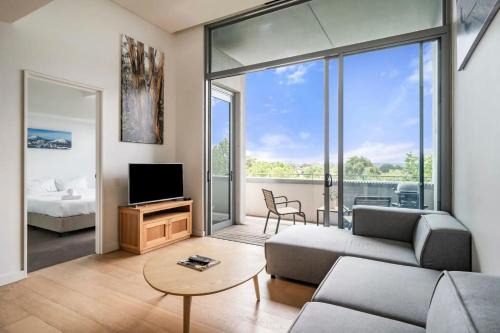 Crows Nest Apartment | Sydney Urban Oasis Balcony Views and BBQ