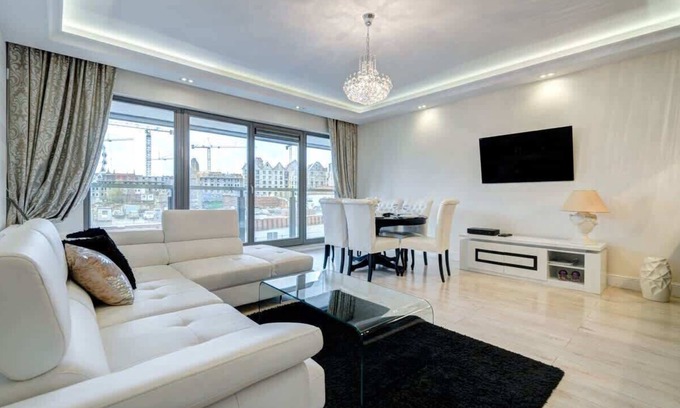 Gdansk City Center Apartment | Szafarnia 11 Gdańsk | Luxury Apartment | River View