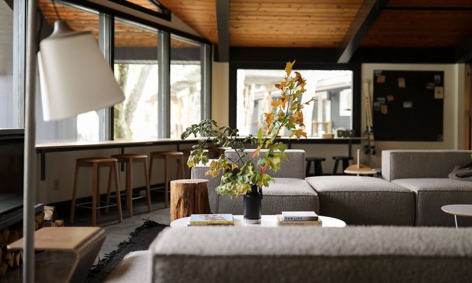 Stowe Area Hotel | Tälta Lodge, A Bluebird by Lark