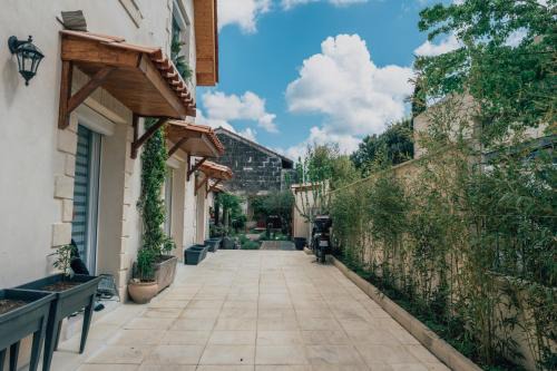 Begles House | T&T Homestay