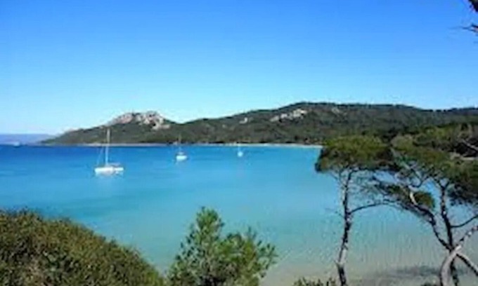 Toulon - Hyeres House | T2 2nd floor of the villa of the sea