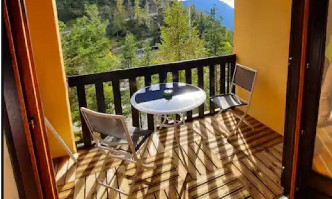 La Colmiane Apartment | T2 Colmiane, in the resort, south-facing terrace, beautiful view