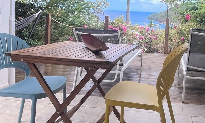 Les Anses-d'Arlets Villa | T2 sea view apartment 5 minutes walk from the beach and jacuzzi