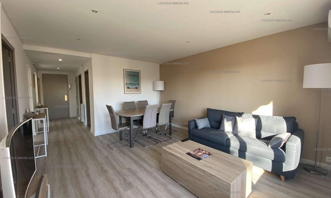 Sanary-sur-Mer Apartment | T3 apartment with air co near downtown with terrace for 4