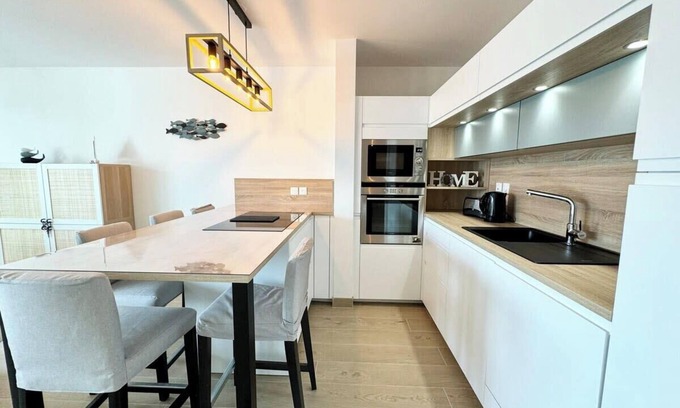 Saint-Pierre-Quiberon Apartment | T3 de standing – Plein bourg - 100m des plages