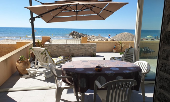 Palavas-les-Flots Apartment | T3 feet in the water