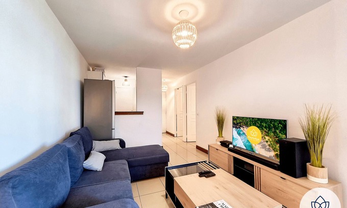 Sainte-Clotilde Centre Apartment | T3 – Kheyl Home* - 47 m² - Ste-Clotilde
