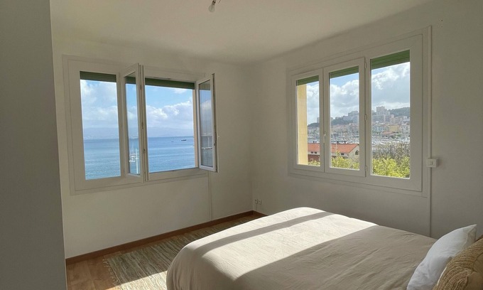 Corse-du-Sud Apartment | T3 sea view, 5min from town center
