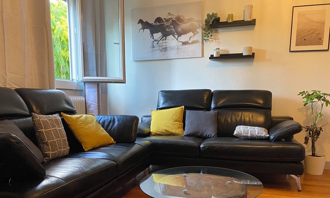 Vassieux - Crepieux Apartment | T4 Très Bien Situé et Equipé Avec un Parking Sécurisé à 3 km de Lyon