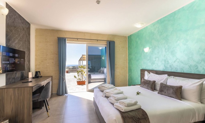 Xewkija Hotel | Ta'Battista Guesthouse with Pool-room 3, IX-XEWKIJA, GĦAWDEX, Malta