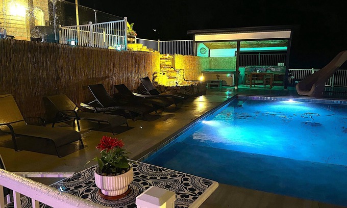 Indian Point Villa | Table Rock Lake Mega-Villa: Sleeps 29, Private Pool & Hot Tub, 3 mins to SDC!