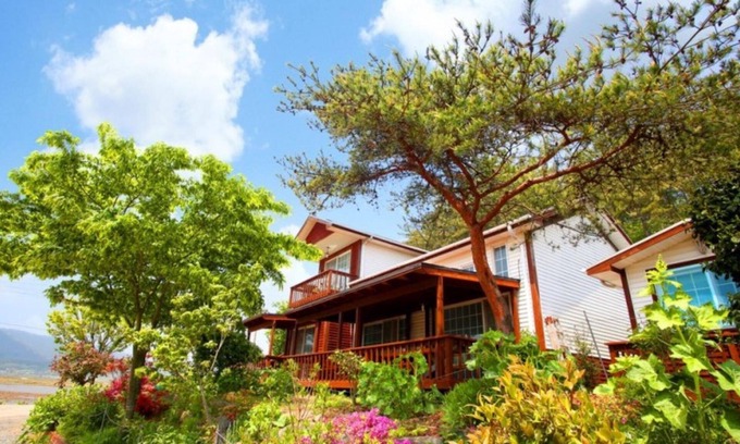 Taean House | Taean Seogyanguichueok Pension