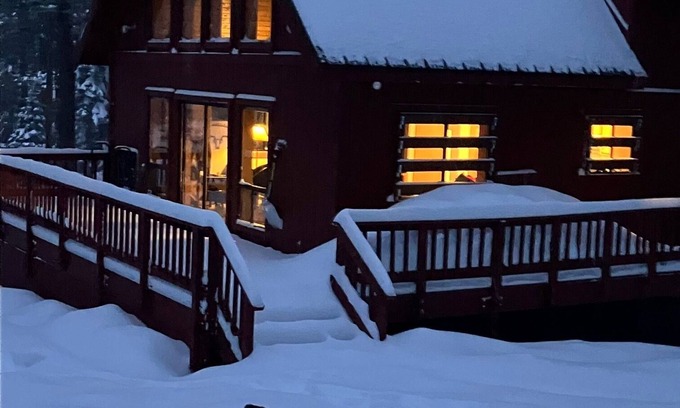 Serene Lakes Cabin | Tahoe area Cabin, Pet Friendly, 3 miles to Sugar Bowl, On x-country ski trail
