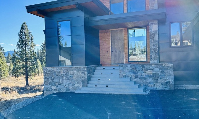 Truckee House | Tahoe’s Schaffer’s Mill property for ski trips, summer or family fun.n