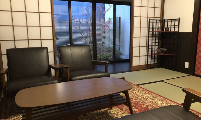 Hida Takayama Onsen Ski Chalet | Taisho Aburaya - Large and comfortable house with great garden