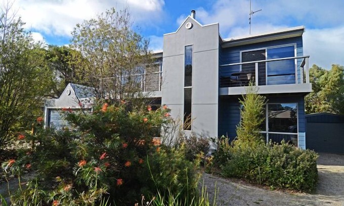 Anglesea House | Take a Spring Break - dog friendly and private outdoor spa