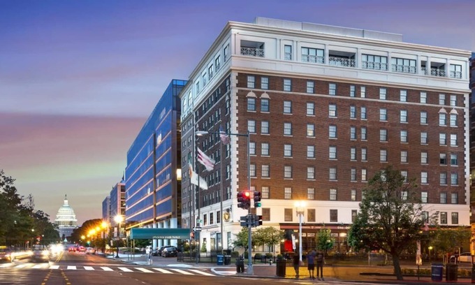Capitol Hill House | Take An Amazing Vacation! 2 Comfortable Units, Close to Washington Monument!