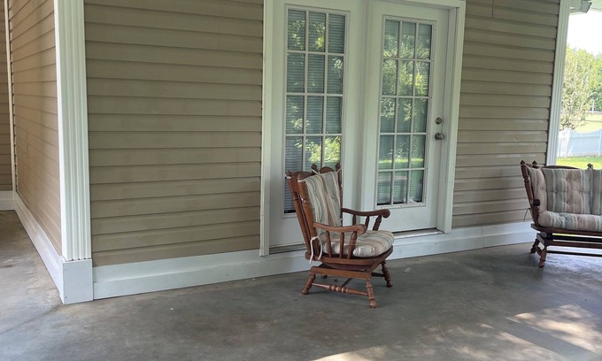Oxford House | Talladega Nights Bedroom and Bath with Separate Entrance, on Choccolocco Creek.