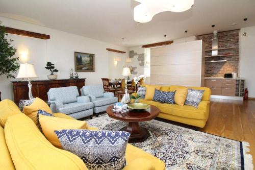 Old Town Apartment | Tallinn City Apartments - Luxury 3 bedroom, sauna, views