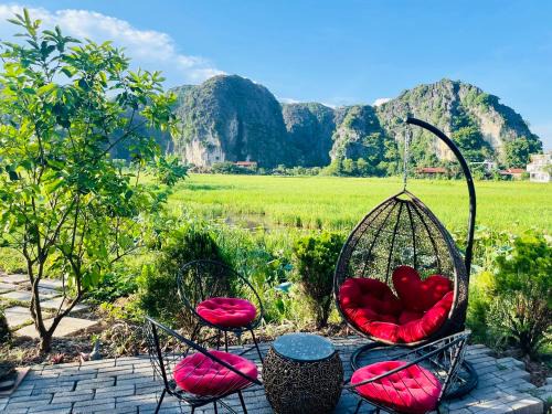 Hoa Lu House | Tam Coc Mountain View Homestay