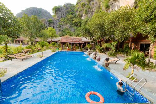 Hoa Lu House | Tam Coc Mr Loa Bungalow & Resort