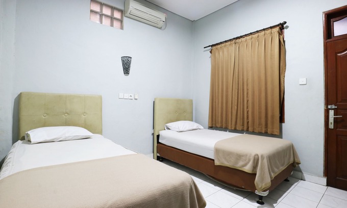 Downtown Kuta Hotel | Taman Mekar Beach Inn