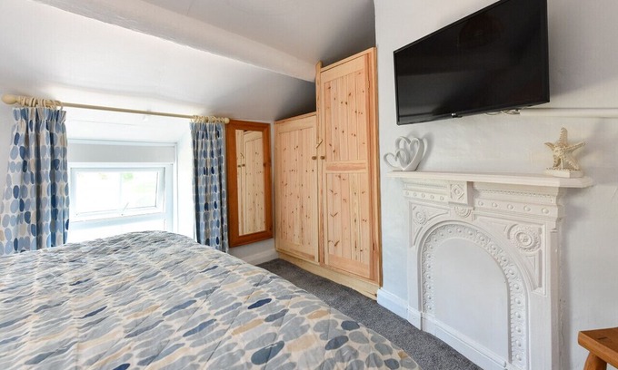 Llanengan House | Tan y Fynwent - 2 Bedrooms, Sleeps 4