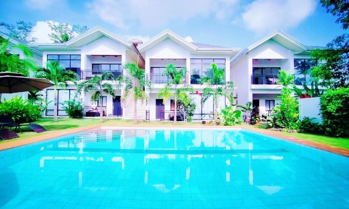Panglao House | Tana Mysterious garden
