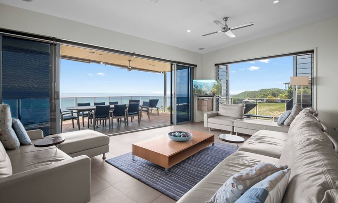 Brisbane Waterfront House | Tangalooma Panoramic View