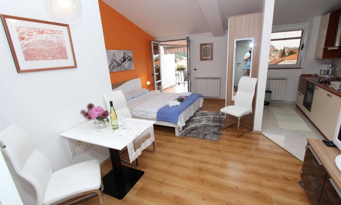 Rovinj Apartment | TANJA Studio with Balcony