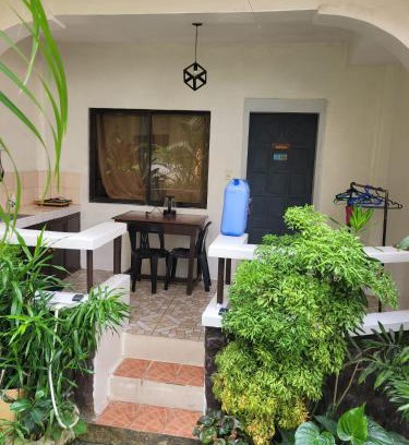 Manoc-Manoc Apartment | Tara staycation unit