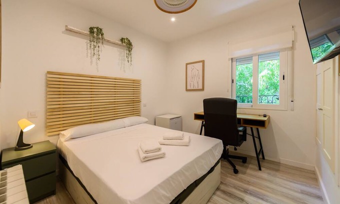Simancas Bed & Breakfast | Tarija: A room with Bolivian essence and comfort in Madrid
