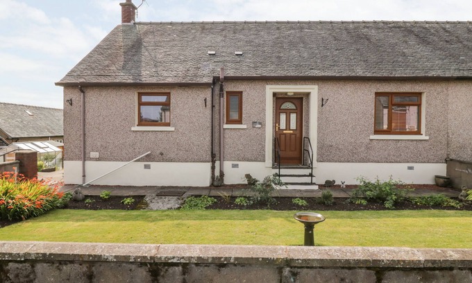 Annan Cottage | TARNACRYE, family friendly, character holiday cottage in Annan