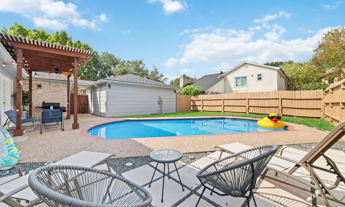 Clodine House | Taste of Nature/4BD,2.5BTH/Houston/Amazing Pool