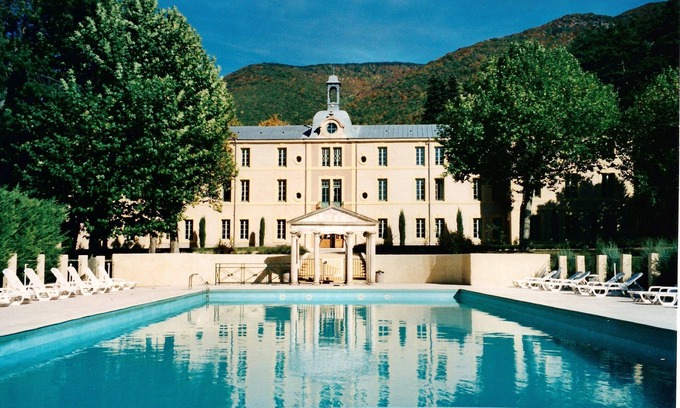 Montbrun-les-Bains Apartment | Tasteful apartment in Montbrun les Bains with terrace