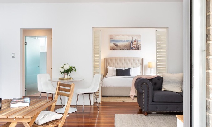 Cammeray Apartment | Tasteful Apartment With Balcony In Cammeray