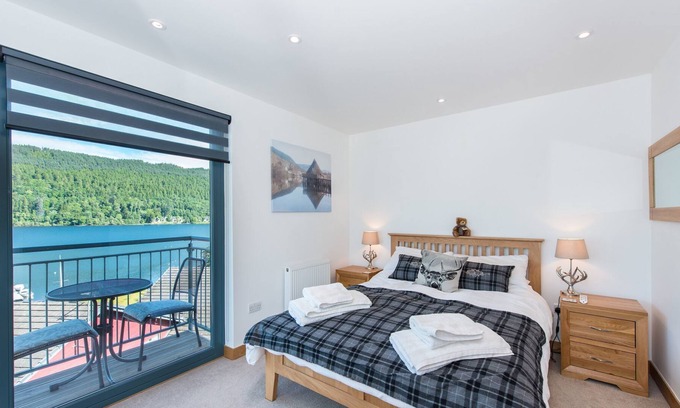 Kenmore House | Taymouth Marina-1 lawyer view