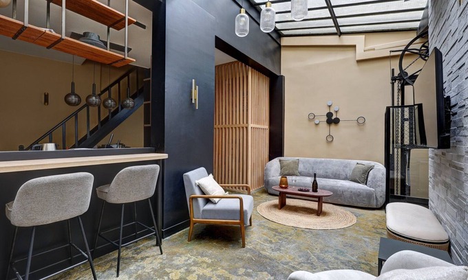 Saint-Lambert Apartment | TBS 242 - Exceptional triplex loft