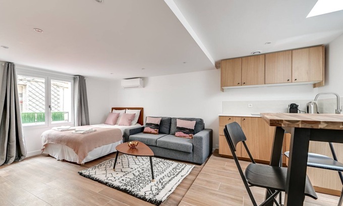 Strasbourg -Saint-Denis Apartment | TBS 15 - Cosy studio in Montorgeuil district