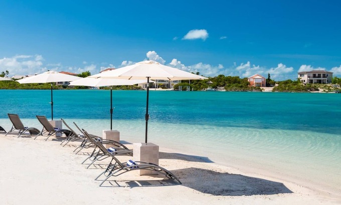 Ocean Point Villa | TC Villas -Evie -Modern Villa w/Pool, Kayaks & Access to Beach
