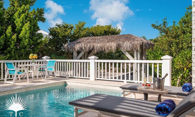 Providenciales House | TC Villas -Nutmeg Cottage -Cozy Retreat & Poolside Bliss