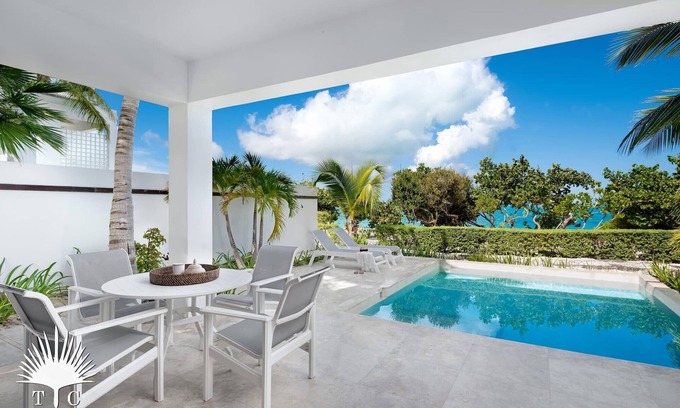 Providenciales House | TC Villas -Sea Edge -Snorkel & Sea View Retreat