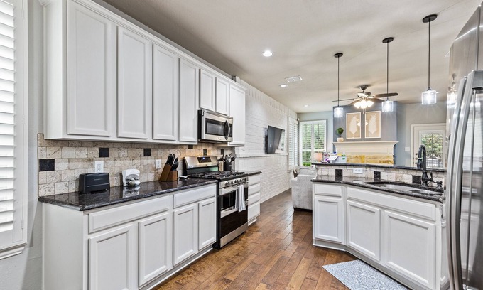 Lantana House | TCH - 4BR/3.5BA Home in Lantana - T