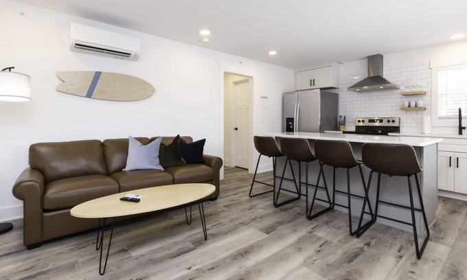 Northeast Virginia Beach Apartment | Teahupo'o - Loft #2 - 8 min walk to the beach