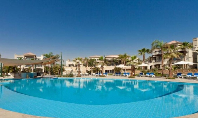Ain Sokhna Hotel | Tee Off & Wind Down – Golf Mornings, Seaside Evenings l 2 Pool-view Rooms