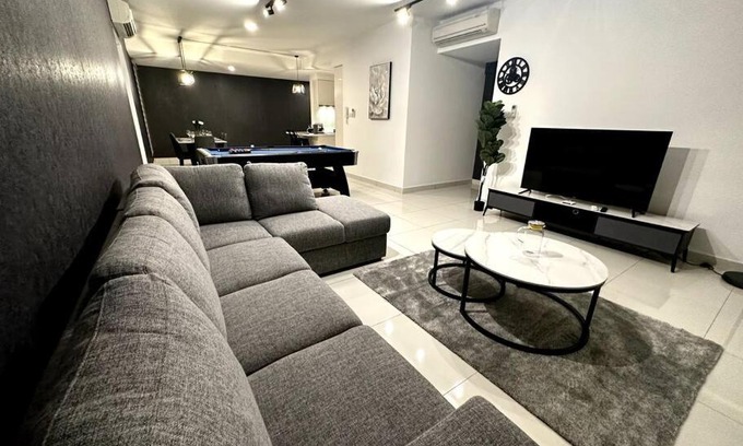 Nusajaya Apartment | Teega Modern 4BR 12pax pooltable by Our Stay