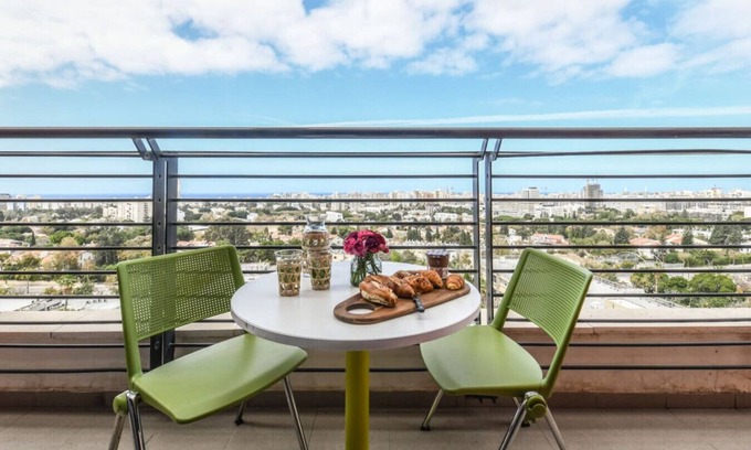 Tel Aviv Apartment | Tel Aviv Uni Balcony Studio D704