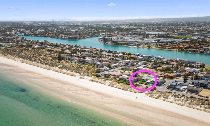 Tennyson Apartment | Tennyson Beachfront Unit 2