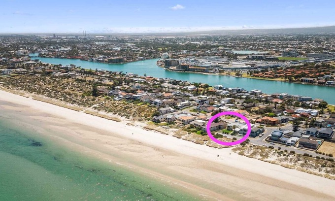 Tennyson Apartment | Tennyson Beachfront Unit 3