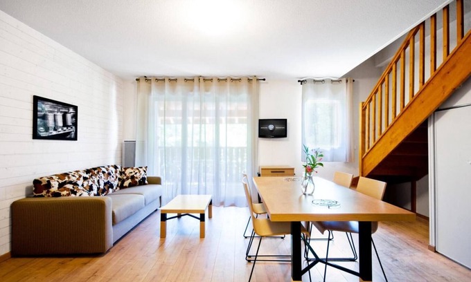 Ax-les-Thermes Apartment | Terrace, balcony, parking, tv, ski locker, 30m², Ax-Les-Thermes